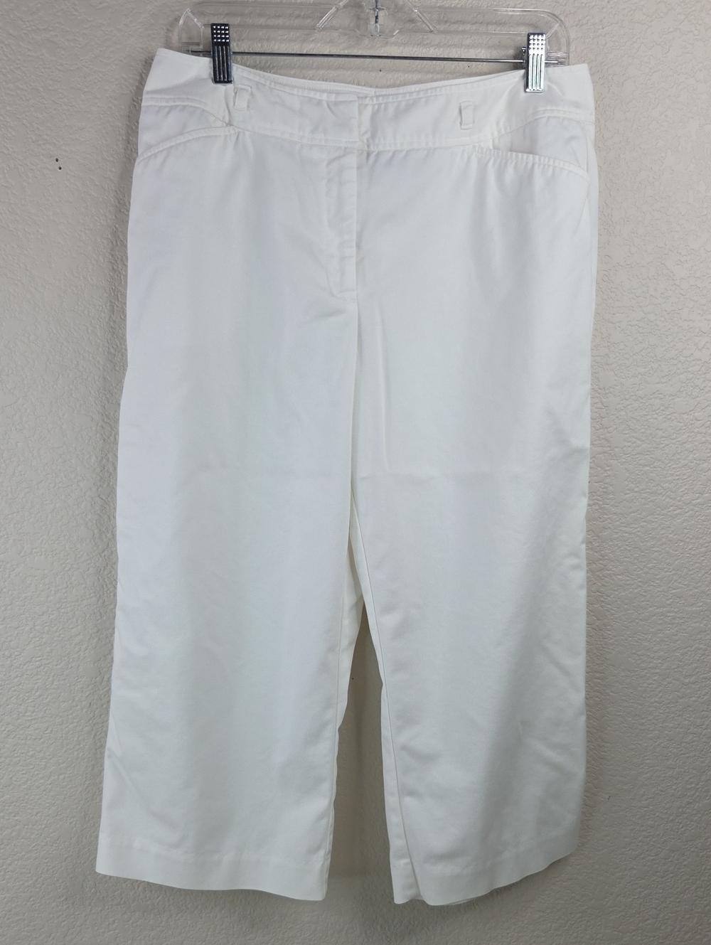 Worthington White Cropped Capris